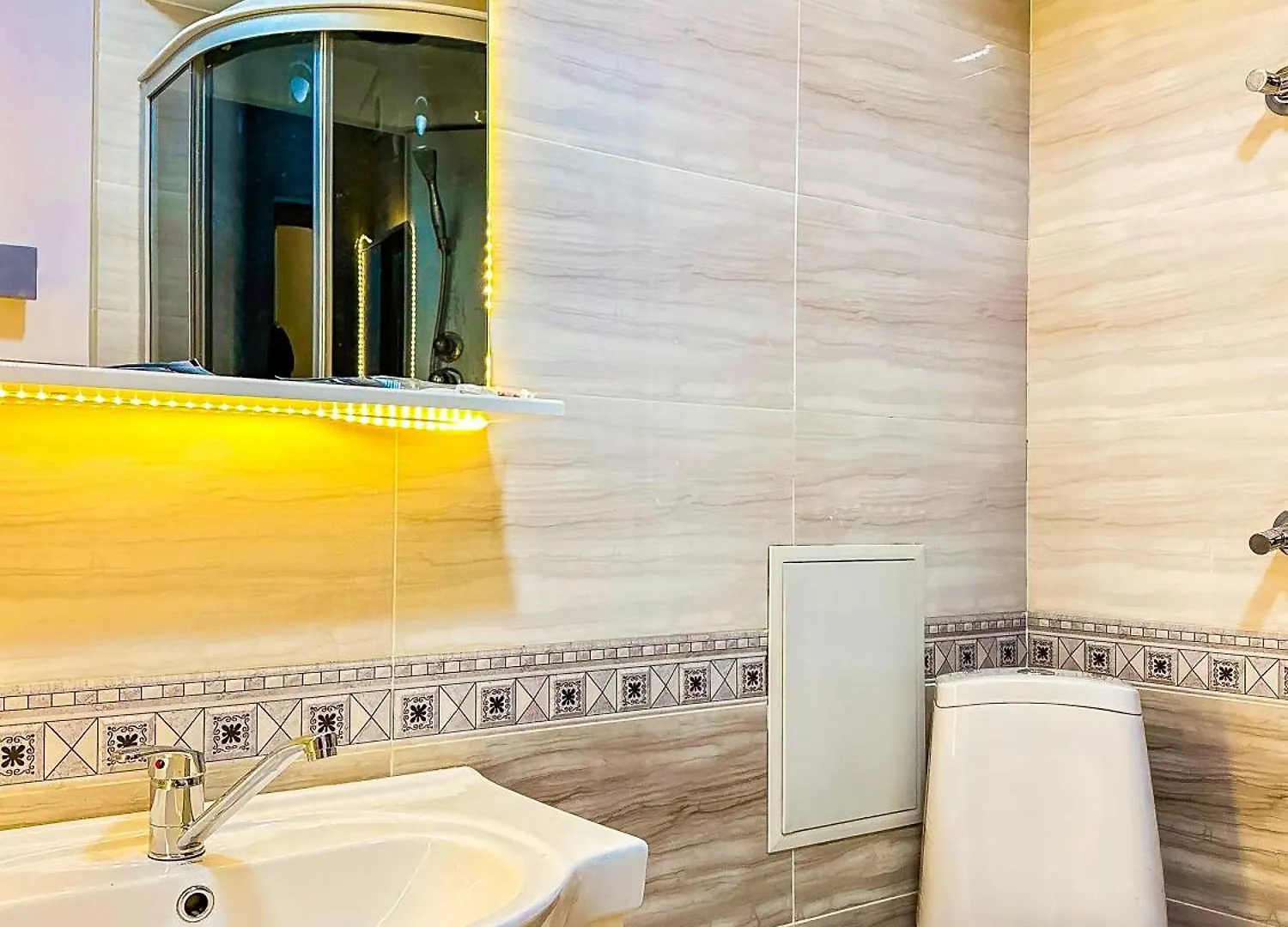 Deluxe Apartments In The Center Of Almaty