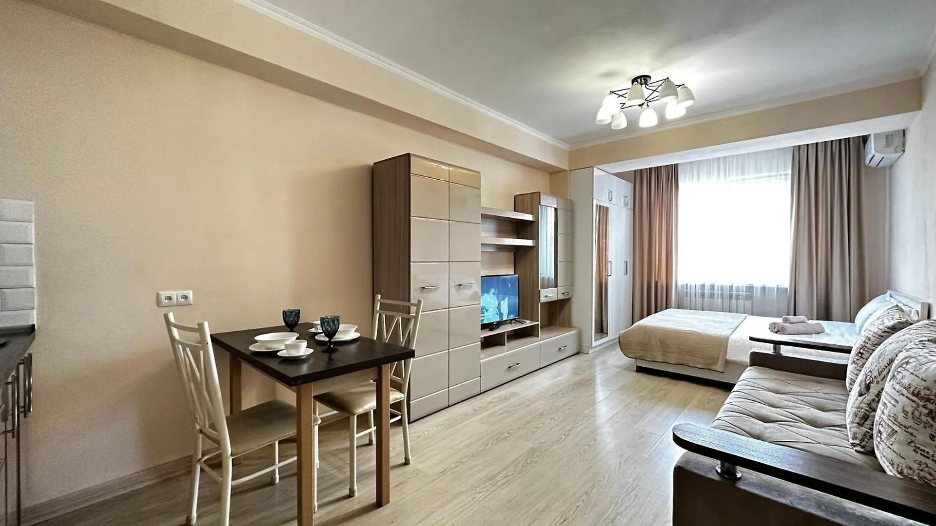 Deluxe Apartments In The Center Of Almaty