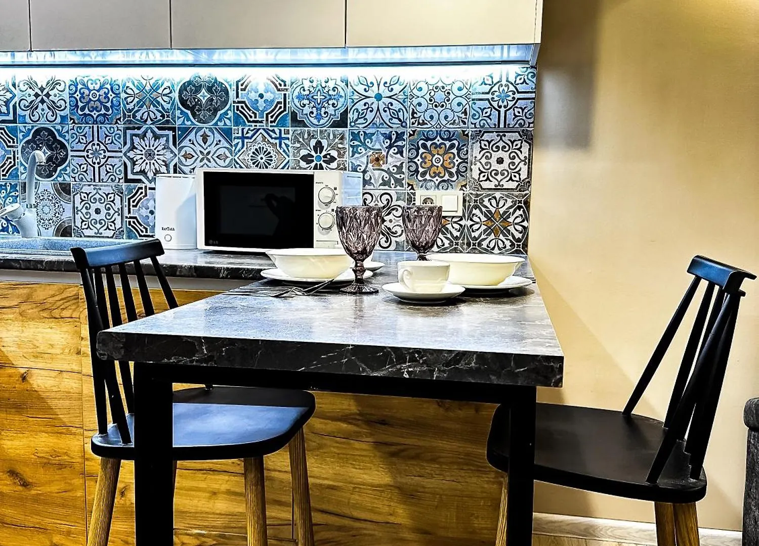 Deluxe Apartments In The Center Of Almaty 0*,